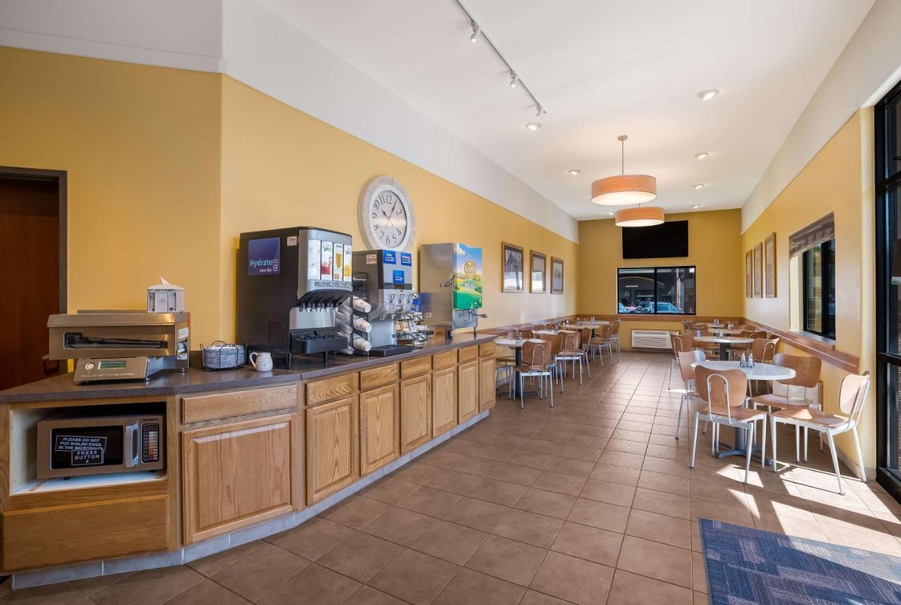 Best Western Plains Motel Wall Bagian luar foto