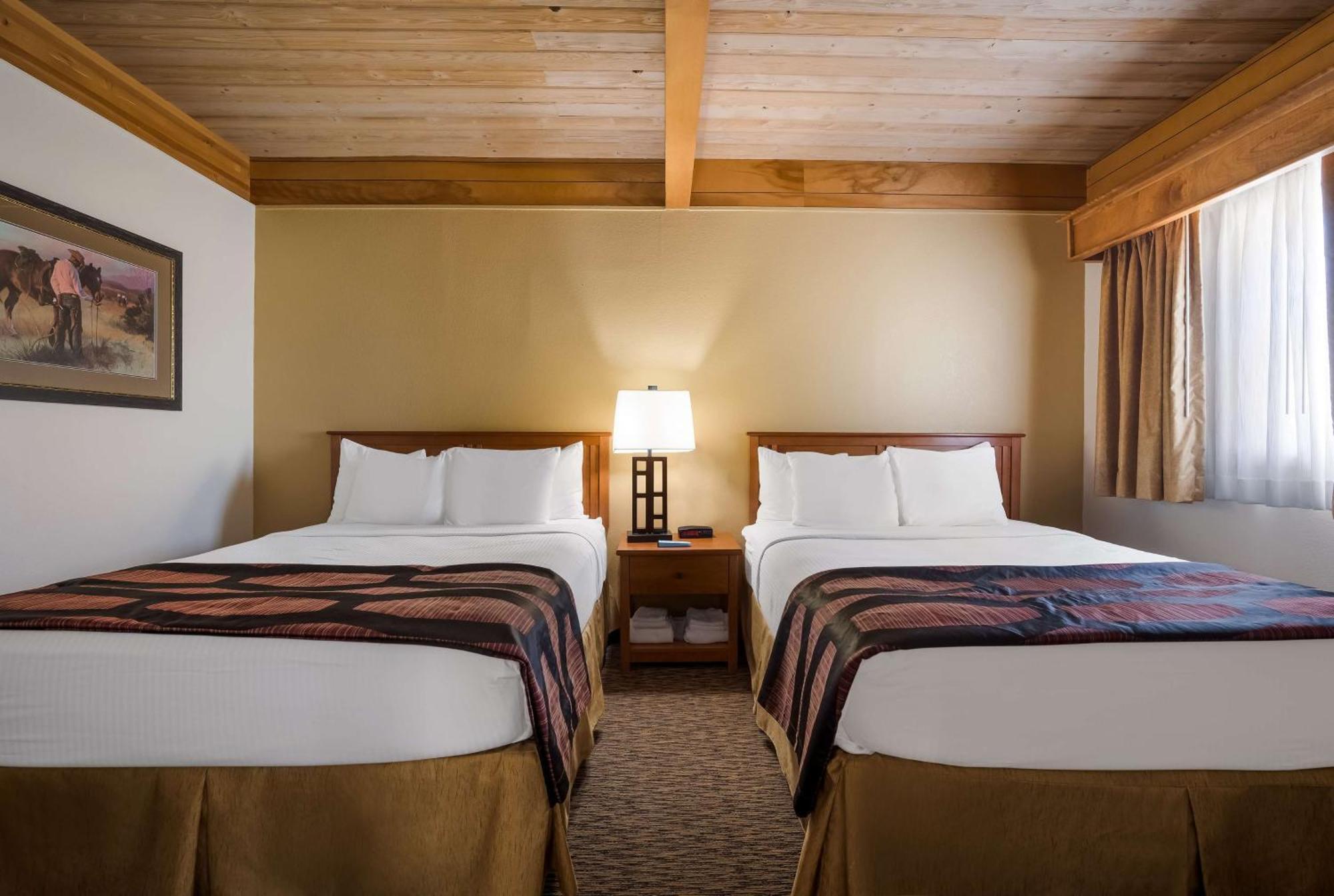 Best Western Plains Motel Wall Bagian luar foto