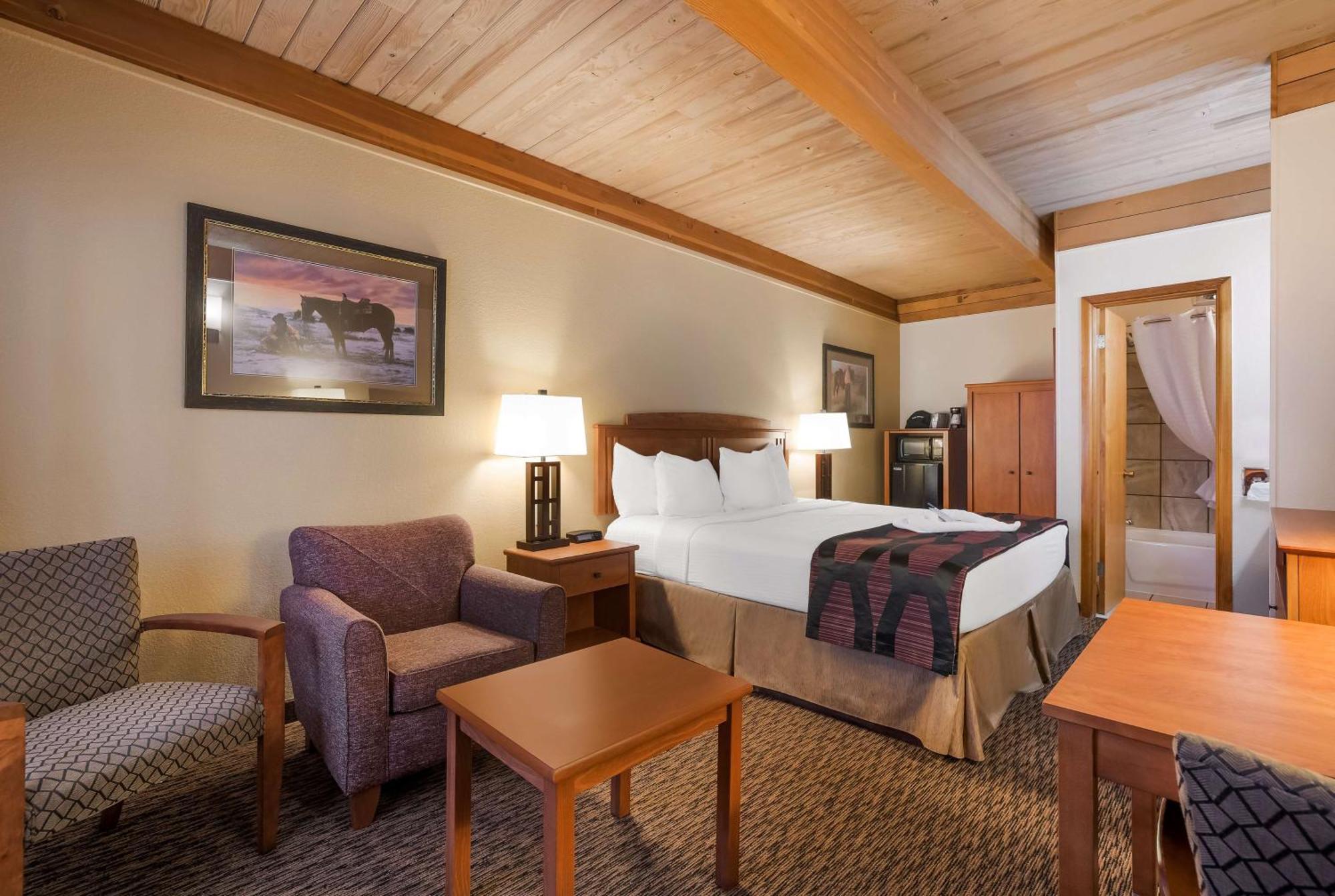 Best Western Plains Motel Wall Bagian luar foto